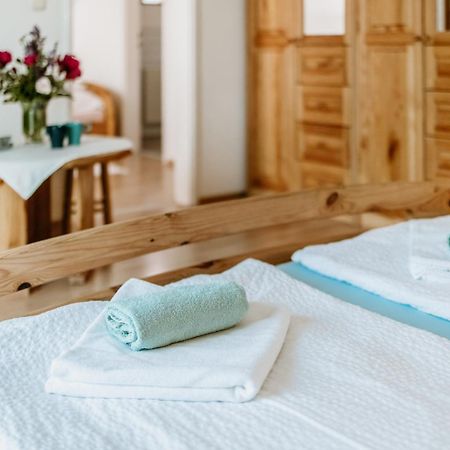 Kek Vendeghaz Family Resort Gyenesdiás Eksteriør billede