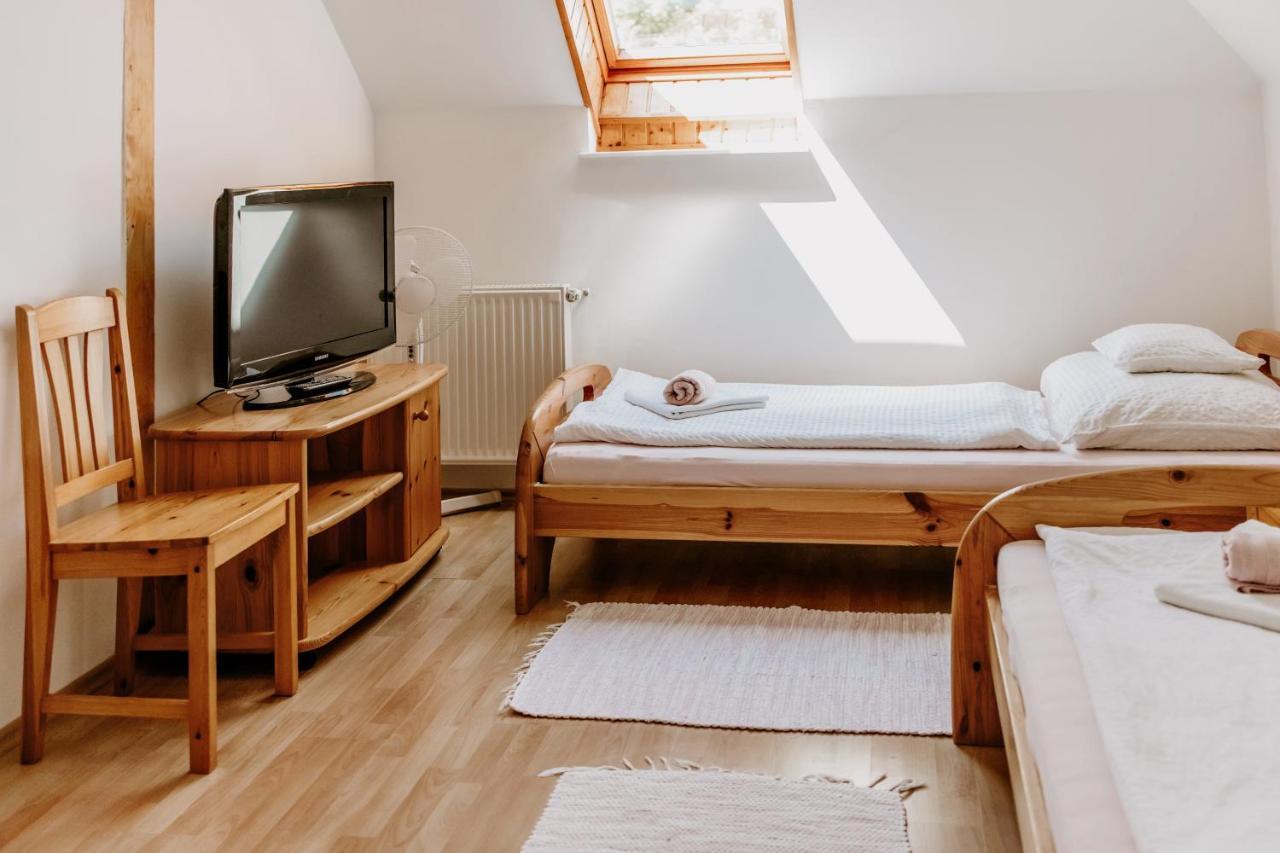 Kek Vendeghaz Family Resort Gyenesdiás Eksteriør billede